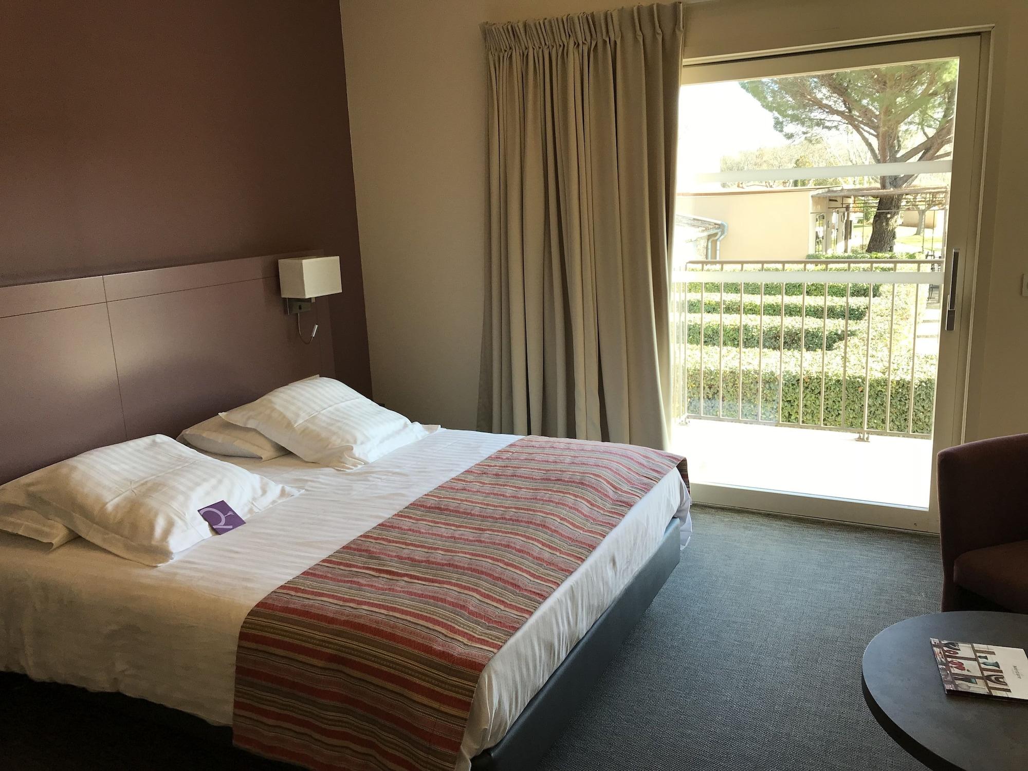Mercure Aix-En-Provence Sainte-Victoire Шатонёф-ле-Руж Экстерьер фото