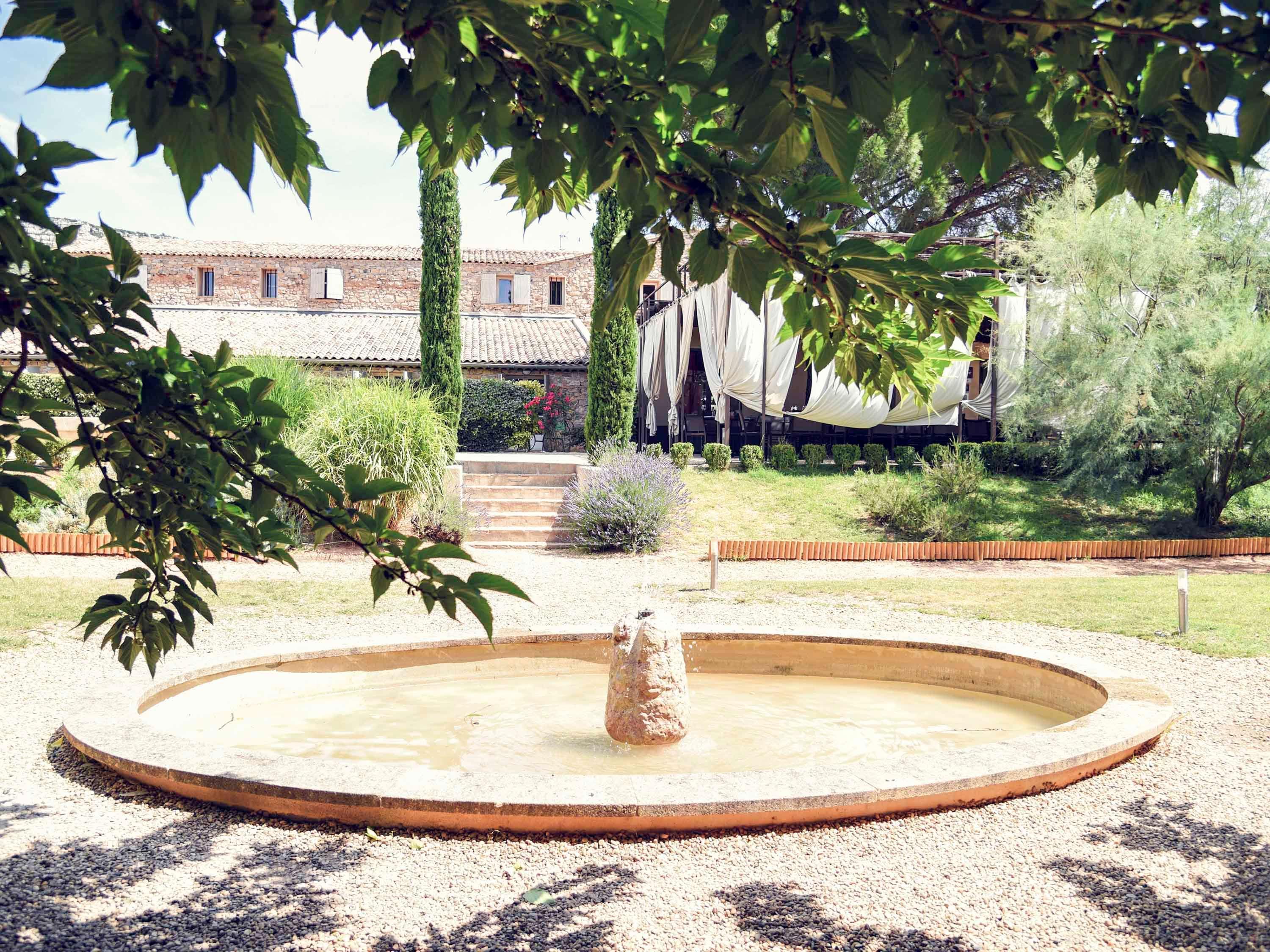 Mercure Aix-En-Provence Sainte-Victoire Шатонёф-ле-Руж Экстерьер фото