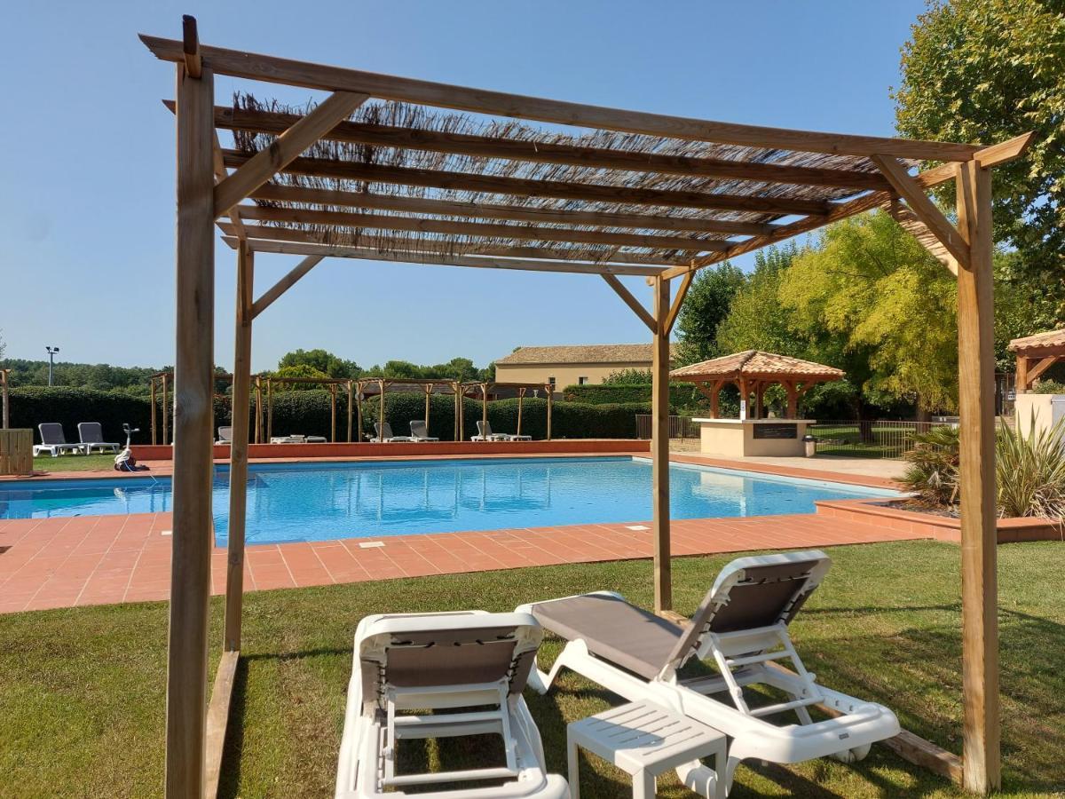 Mercure Aix-En-Provence Sainte-Victoire Шатонёф-ле-Руж Экстерьер фото