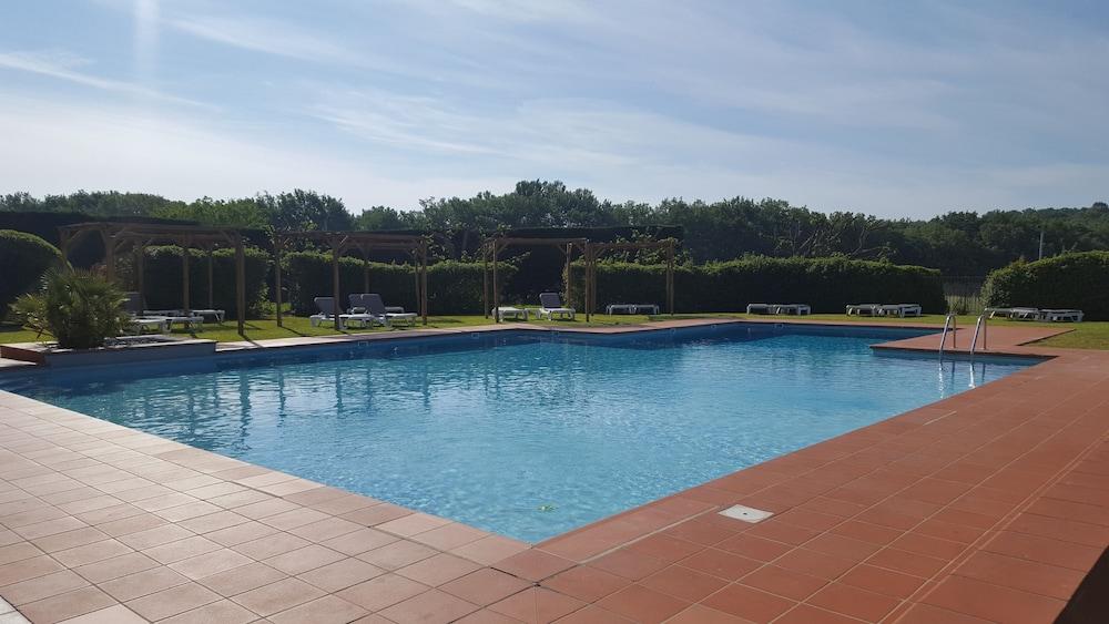 Mercure Aix-En-Provence Sainte-Victoire Шатонёф-ле-Руж Экстерьер фото