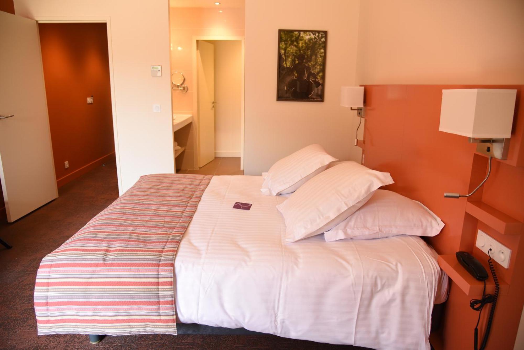 Mercure Aix-En-Provence Sainte-Victoire Шатонёф-ле-Руж Экстерьер фото