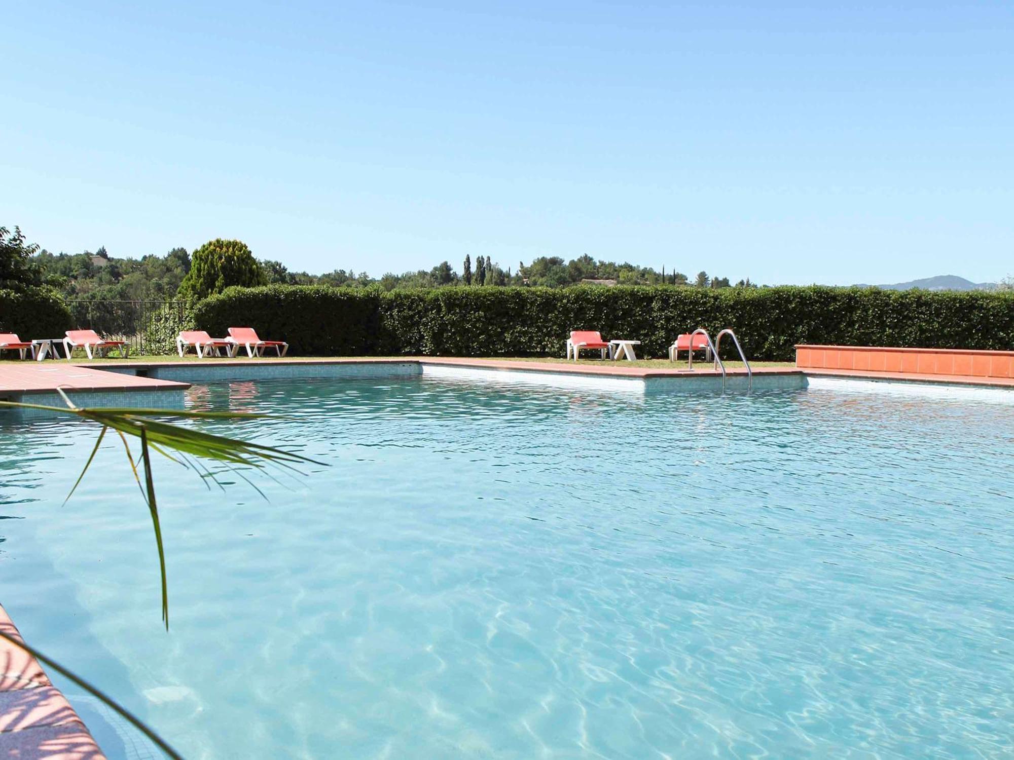 Mercure Aix-En-Provence Sainte-Victoire Шатонёф-ле-Руж Экстерьер фото