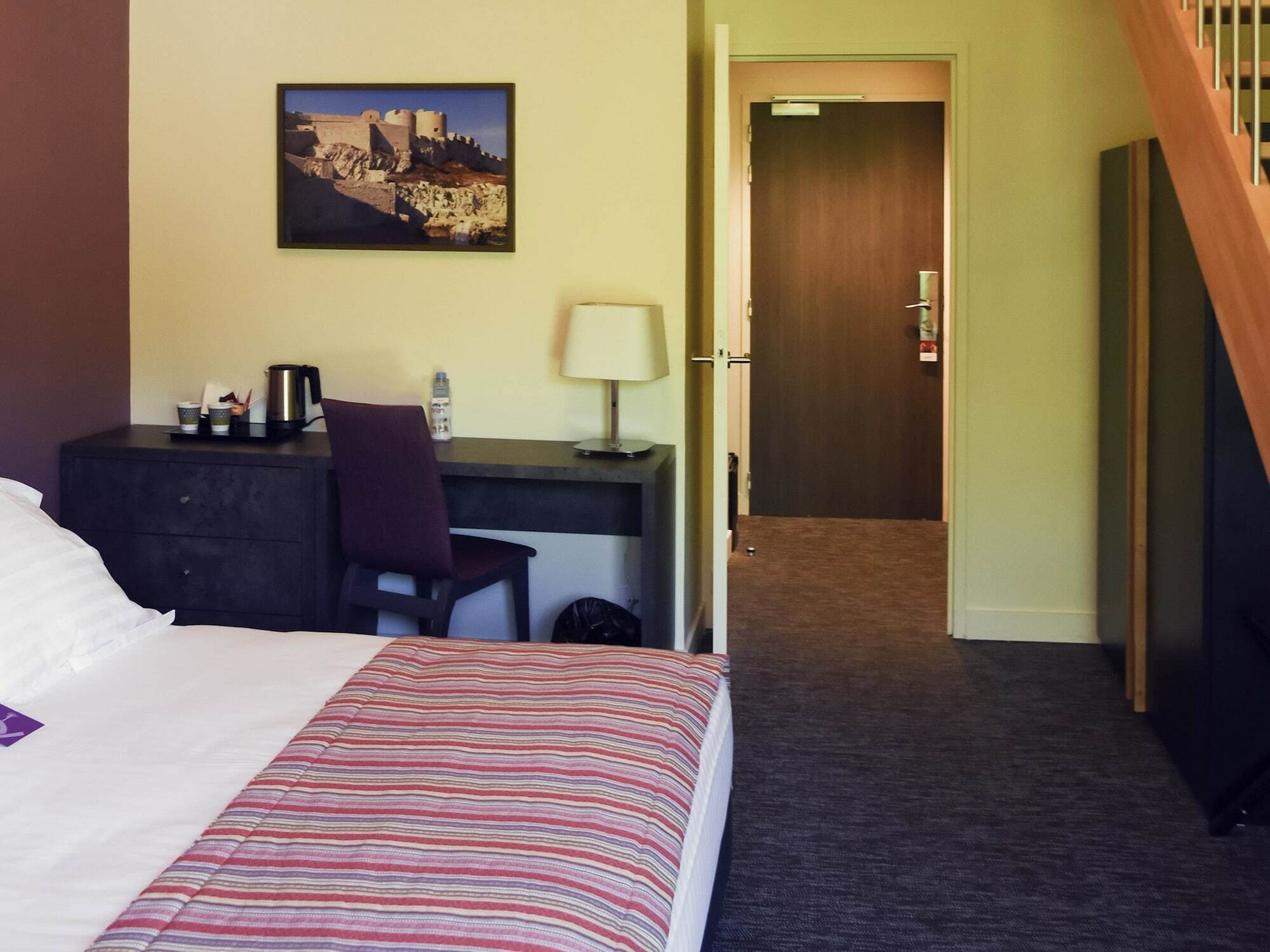 Mercure Aix-En-Provence Sainte-Victoire Шатонёф-ле-Руж Экстерьер фото